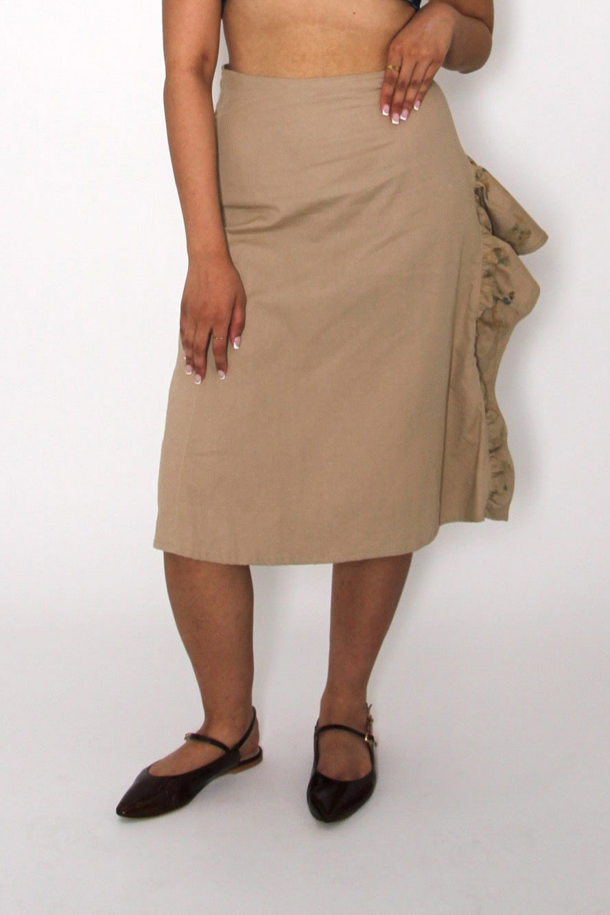 Jupe en coton à volant asymétrique